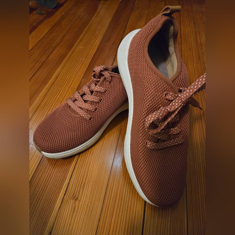 Like-New Mauve Pink Dr. Scholl's Sneakers